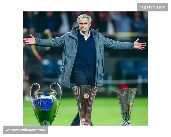 克雷斯波盛赞穆帅：无人能如穆里尼奥般激励球员为中心