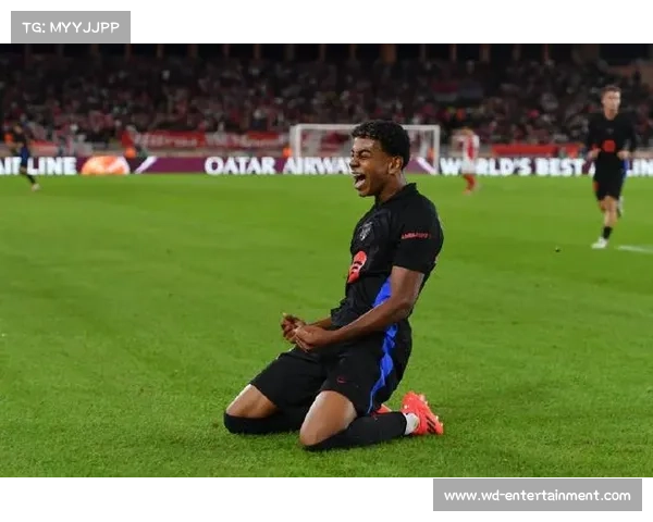 亚马尔18岁199天破姆巴佩纪录 成欧冠最年轻8球先生